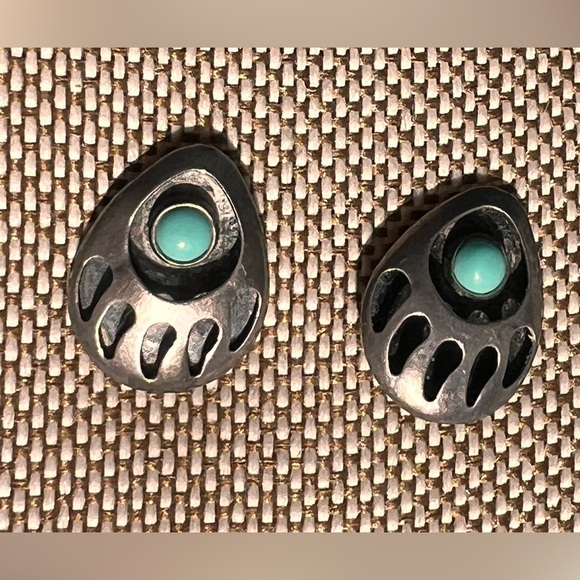 Turquoise Bear Paw Studs, Sterling Silver signed USA 925 earrings - Picture 7 of 7